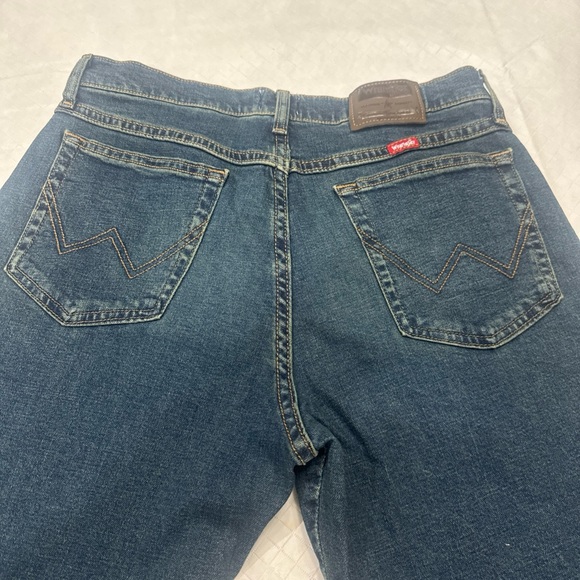 Men's Wrangler Denim Jeans, size 30x32 - Picture 3 of 5